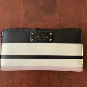 Kate Spade - Medium sized wallet